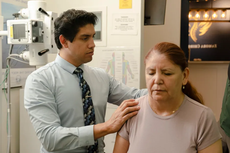 Chiropractic care for neck pain at Zamora Chiropractic